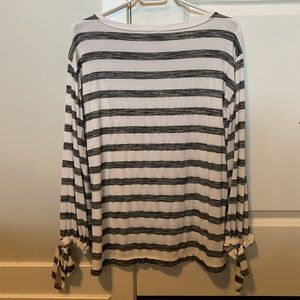SELLING; ANN TAYLOR long sleeve. SIZE; S. Great condition, worn 3 times.